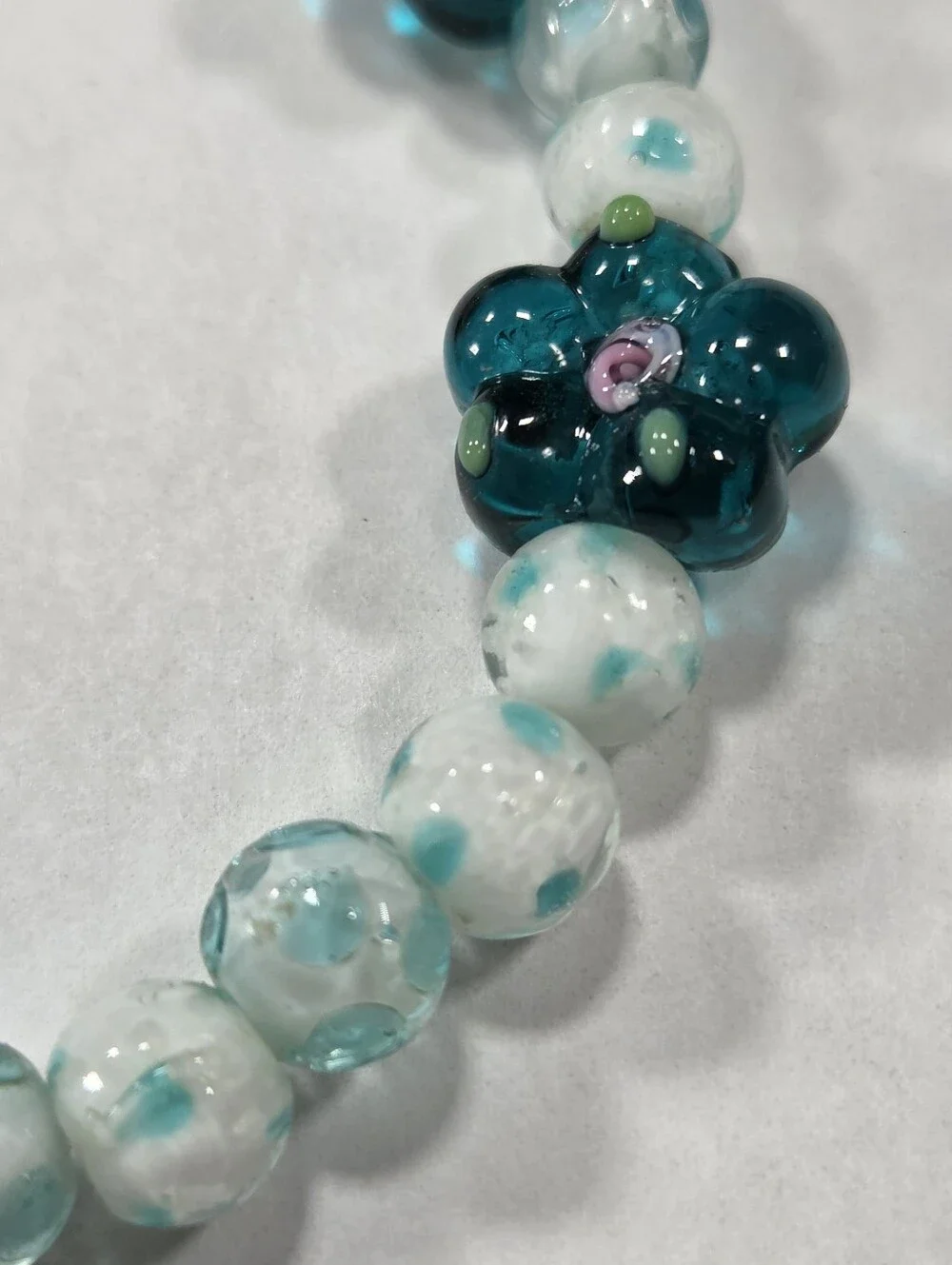 🆕️ NOGU Lagoon Magnolias Firefly Glass Flower Bracelet